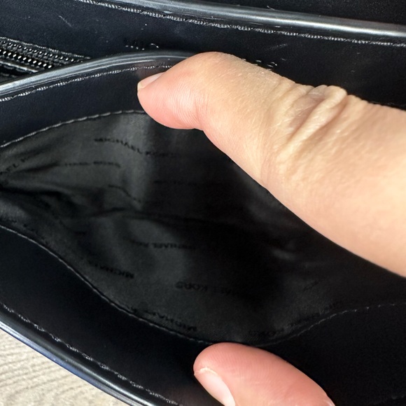 Limited Edition Michael Kors Jenkins Stud Shoulder/ Crossbody - Picture 7 of 12